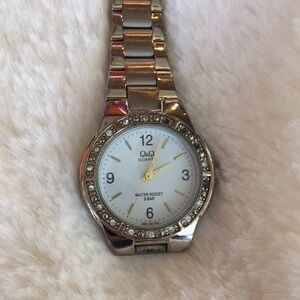 Q&Q By citizens quartz watch